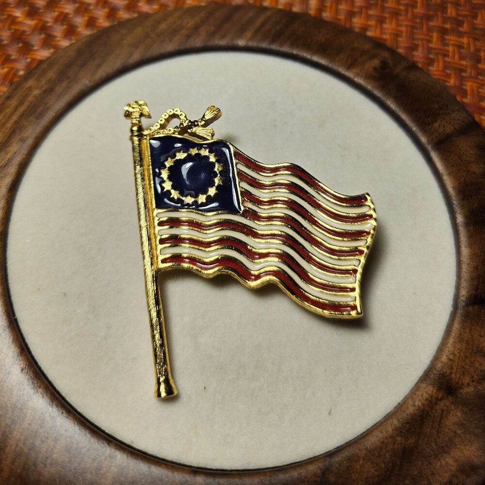 Vintage Betsy Ross 13 Colonies Enamel Brooch